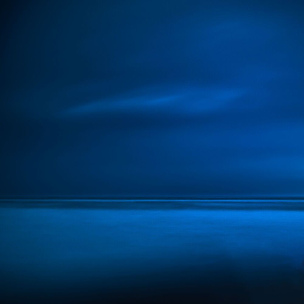 Kunstfoto Blue Beach - OLIVIER KAUFFMANN - Foto schilderij