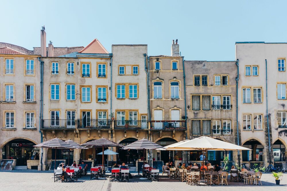 METZ-EN TERRASSE SAINT LOUIS, Restaurants, VUTHEARA KHAM Photographies d'art YellowKorner