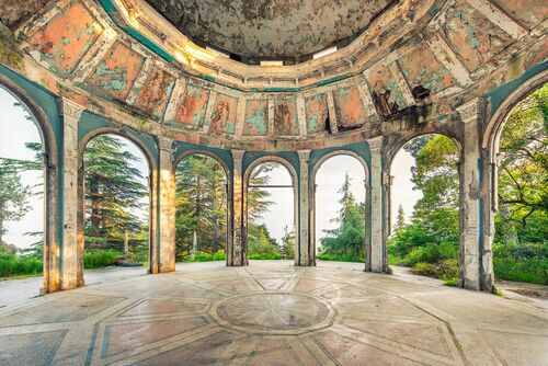 RESTAURANT PANORAMIQUE - ABKHAZIA - AURELIEN VILLETTE - Photograph