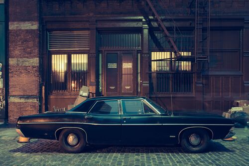 Ford Fairlane at night NYC - FRANCK BOHBOT - Photographie