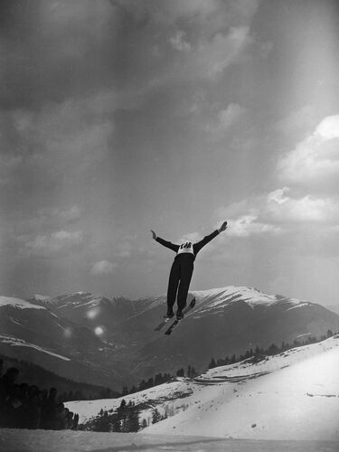 Saut a ski Superbagneres 1934 -  GAMMA AGENCY - Photographie