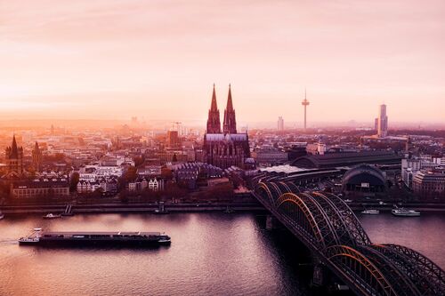 Cologne sunset 2 - Jörg Wanderer - Photograph