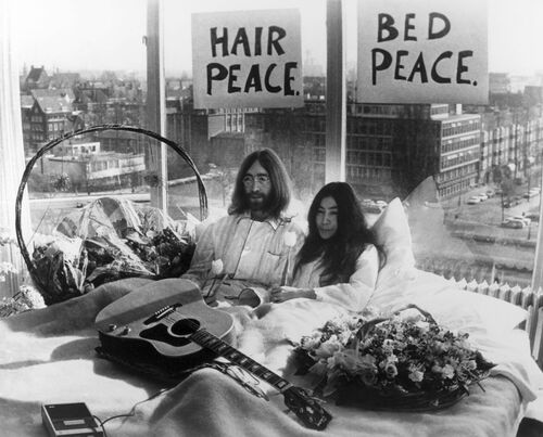 Bed Peace -  KEYSTONE AGENCY - Kunstfoto