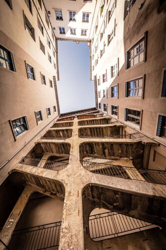 LYON - COUR DES VORACES - LAURENT DEQUICK - Photograph