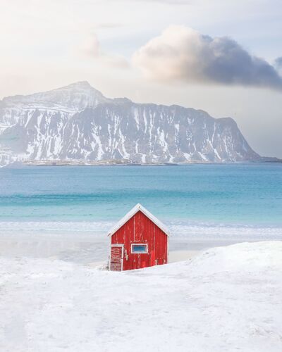 Cabane de plage rouge Lofoten - Loic LAGARDE - Photographie