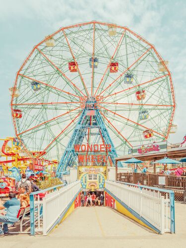 Coney Island, wonder wheel, Brooklyn - LUDWIG FAVRE - Photograph