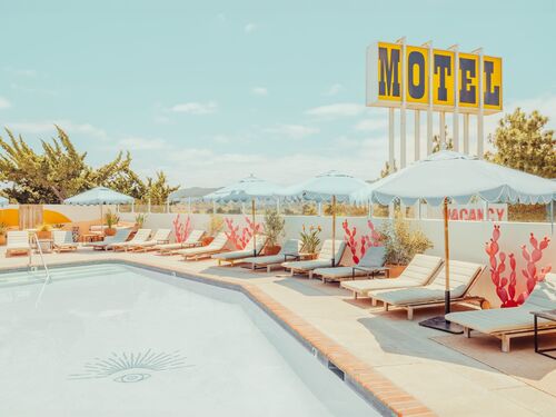 The Californian coast motel - LUDWIG FAVRE - Photograph