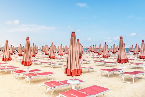 Lido San Francisco Umbrellas Sicily - RICHARD SILVER - Kunstfoto