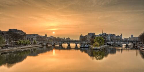 Lever de soleil sur le Pont Neuf - SERGE RAMELLI - Photographie