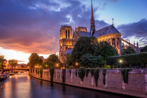 NOTRE DAME NUAGES - SERGE RAMELLI - Kunstfoto