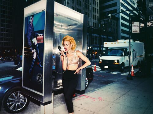 NEW YORK DIARIES THE CALL - TATIANA GERUSOVA - Photograph