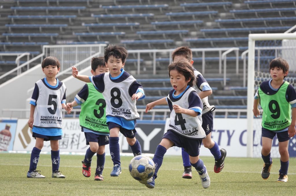 横浜FCサッカースクール前座交流戦・卒業式