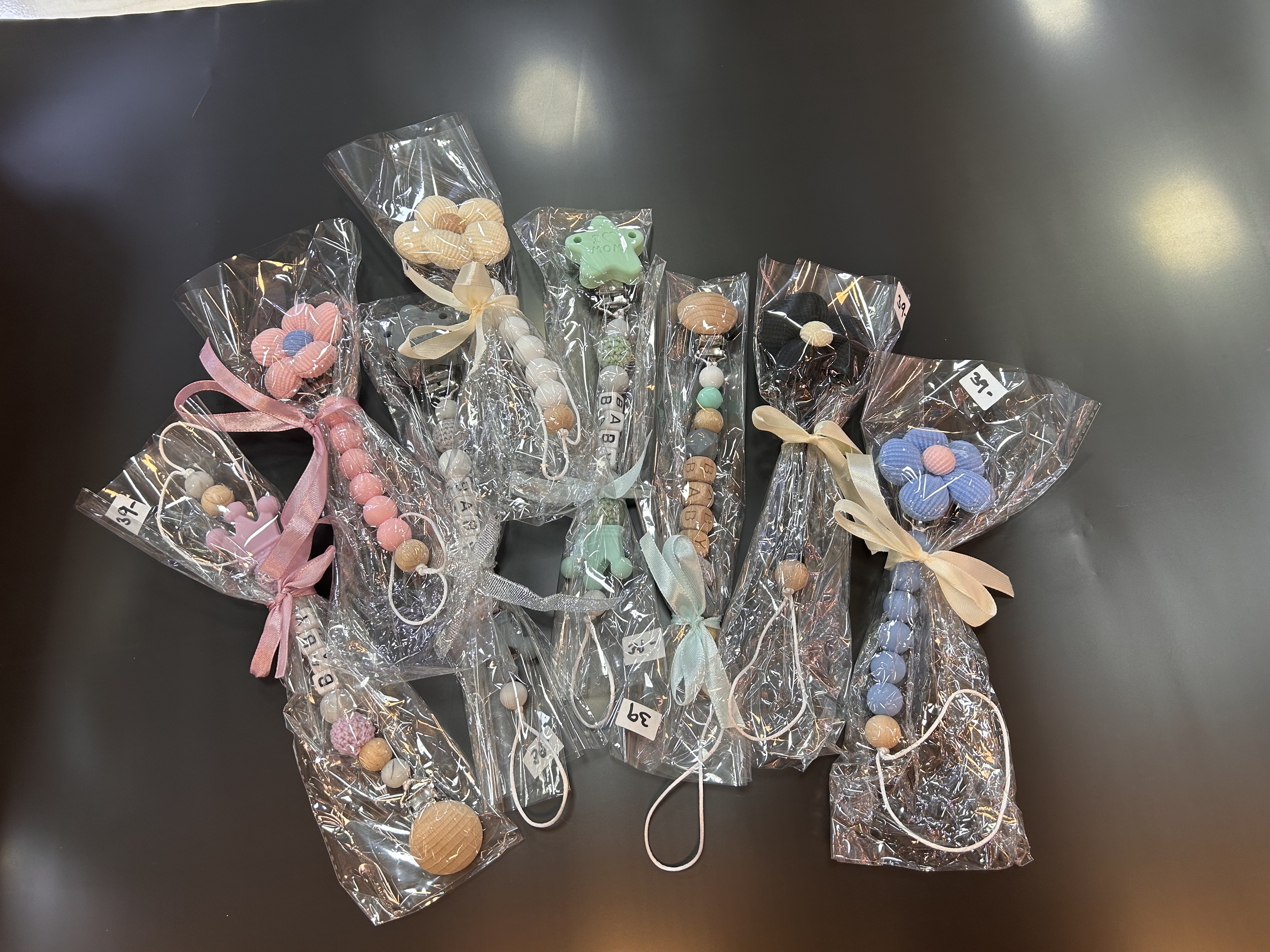 מחזיק למוצץ