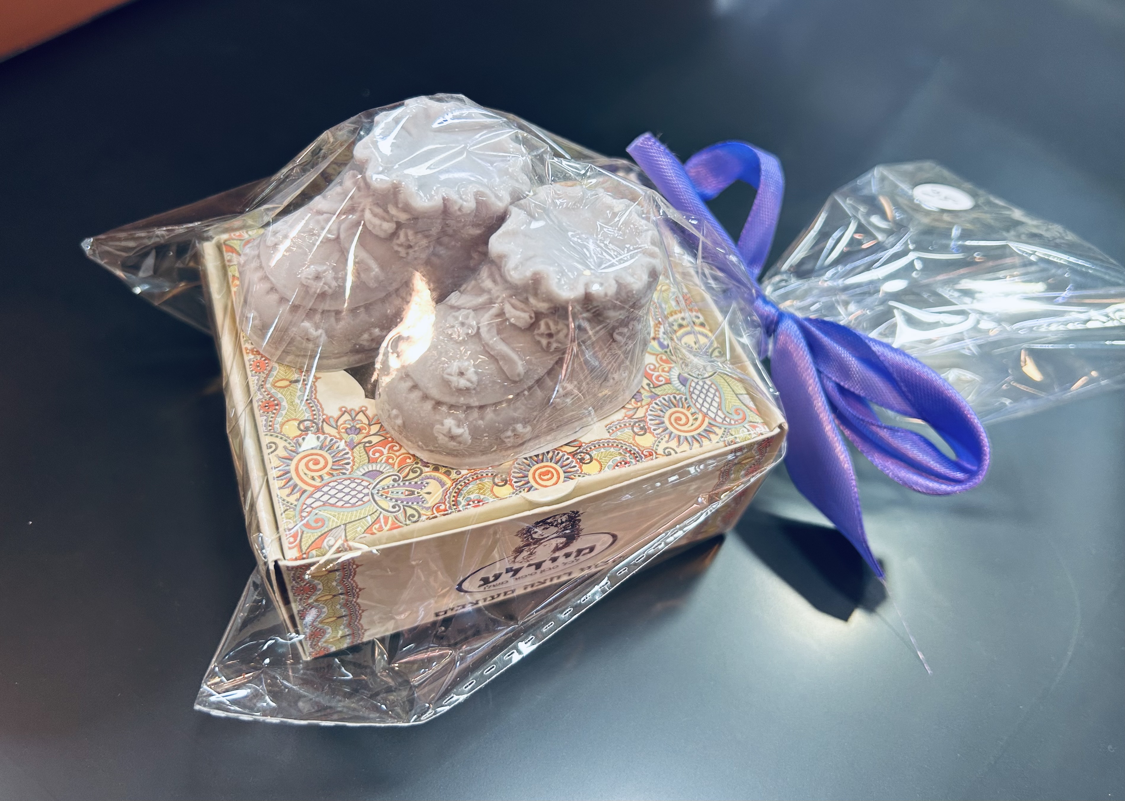 סבון בצורת נעלי תינוק