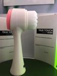 True Touch Silikon Yüz Temizleme Fırçası (Elyaf) Peeling Etkili Makyaj Temizleme Fırçası