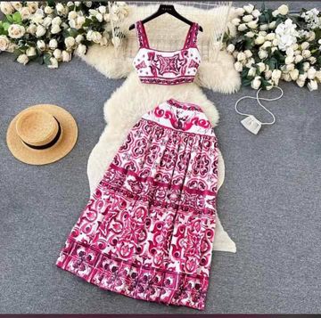 Fato de saia e blusa disponivel👌gatas