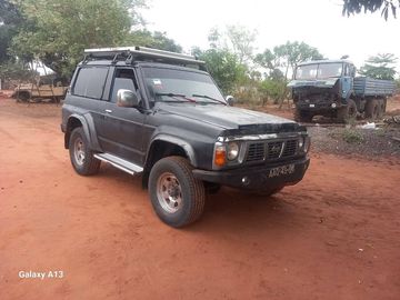 Nissan Patrol dos Antigos