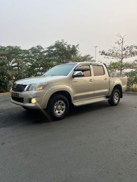 TOYOTA HILLUX