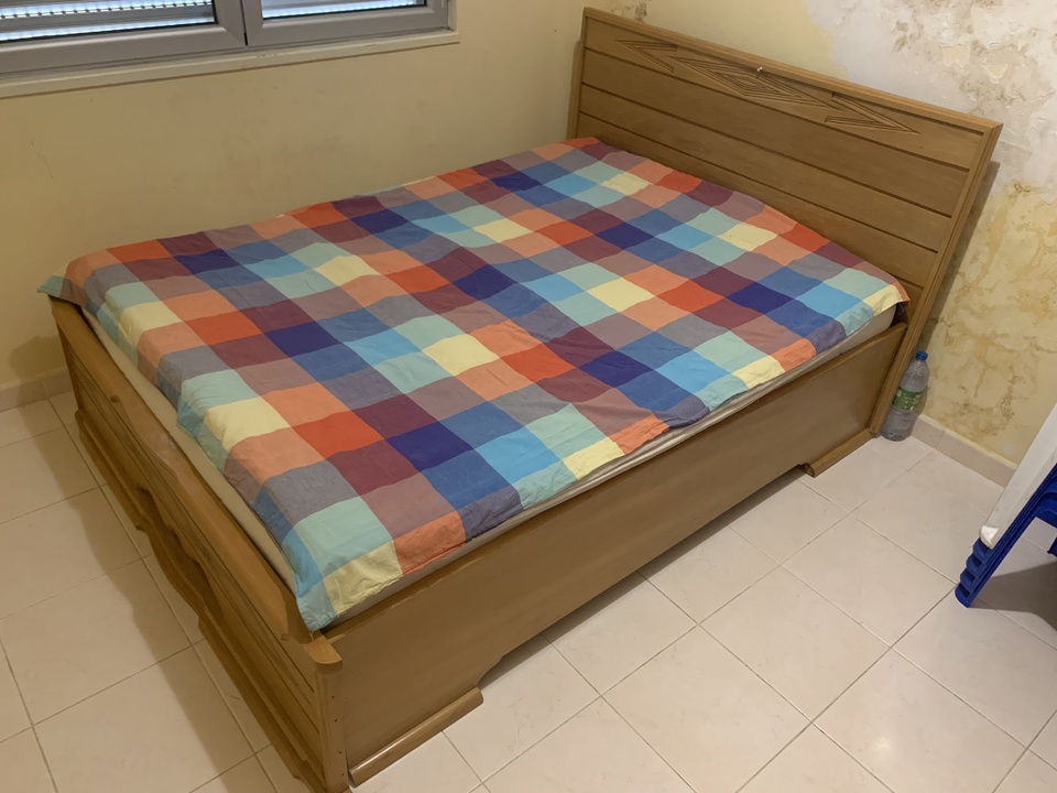 Cama de madeira