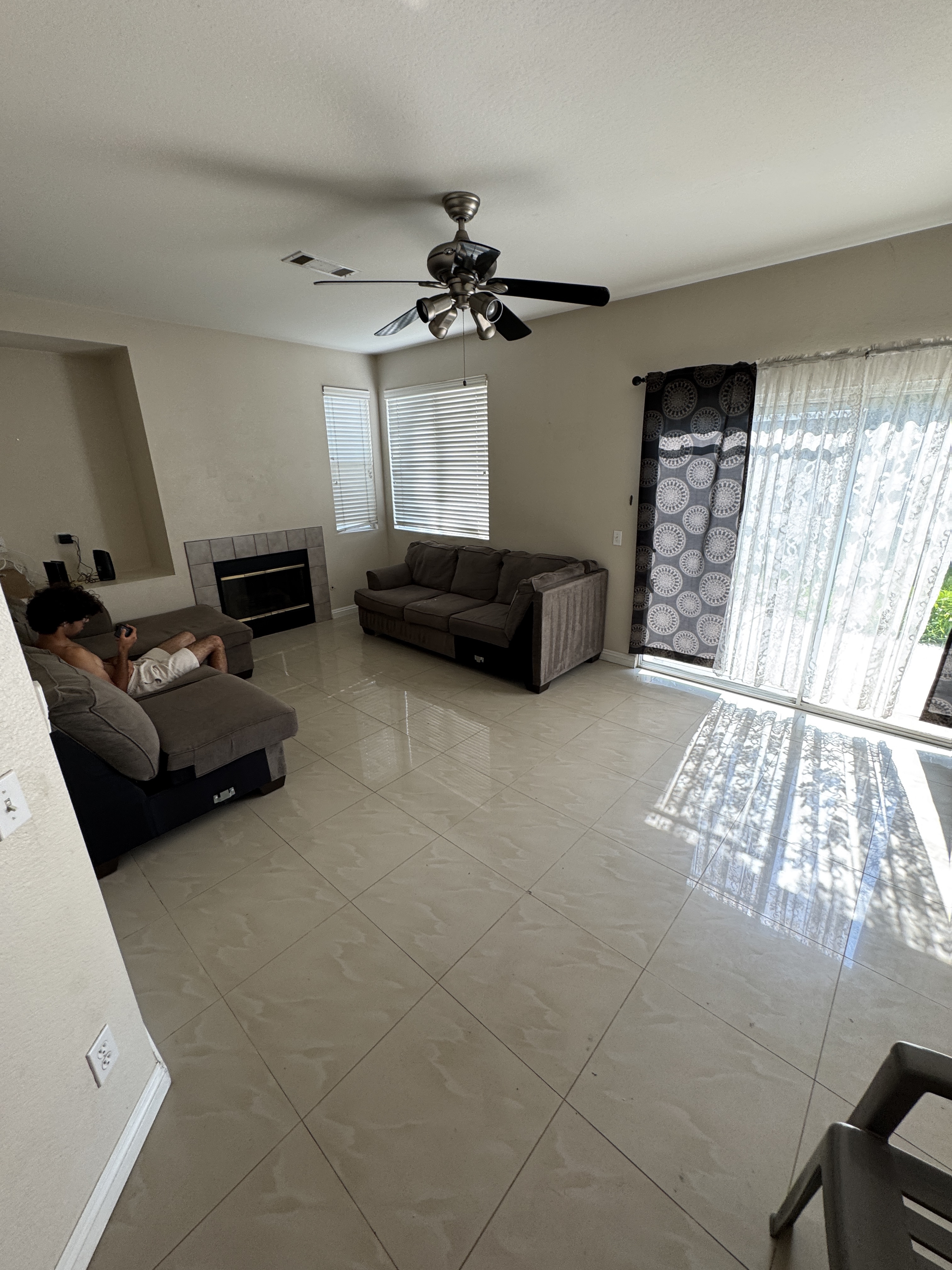 2906 Stonewall Dr, Corona, CA 92882 - Image 4