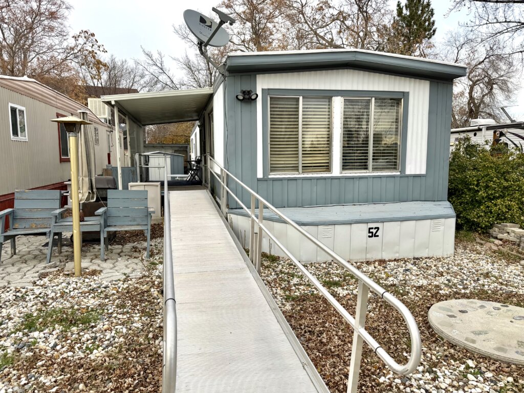 501 W Moana Ln #52