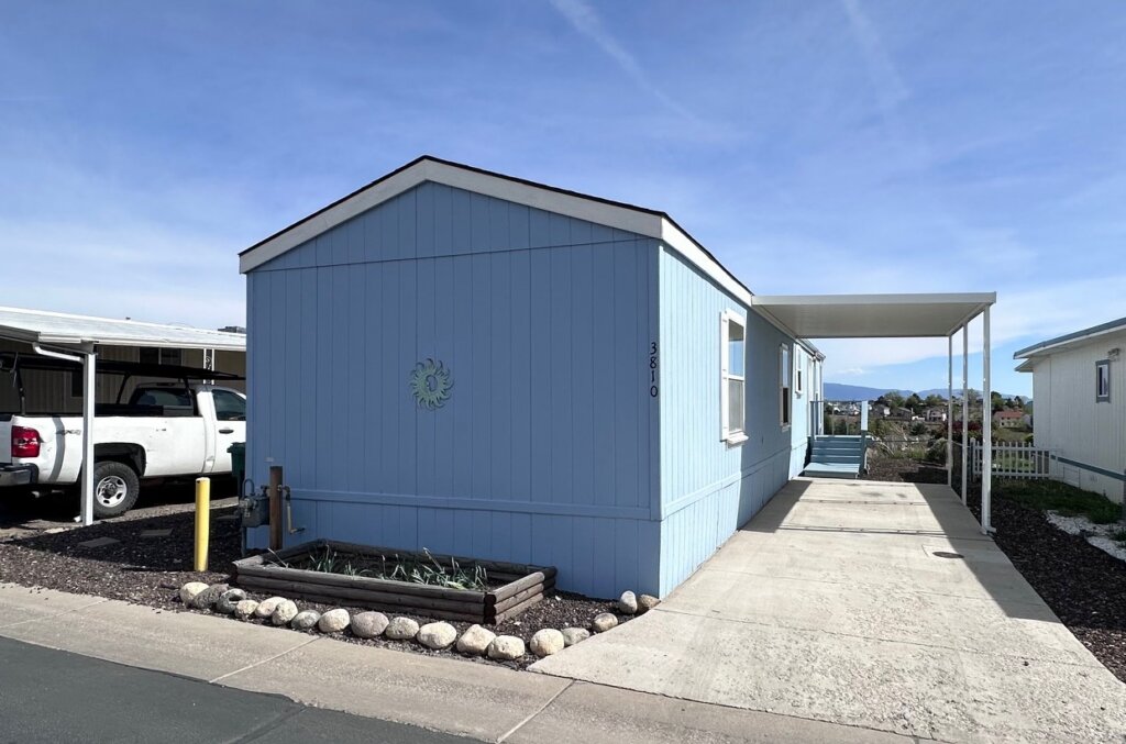 3810 PATRICIA LN