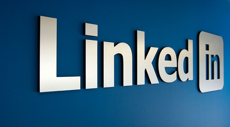 CÁCH TÌM VIỆC HIỆU QUẢ TRÊN LINKEDIN CHO GIỚI TRẺ