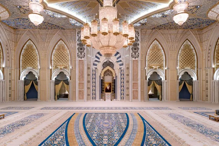 Qasr Al Watan Grand Hall chandelier.