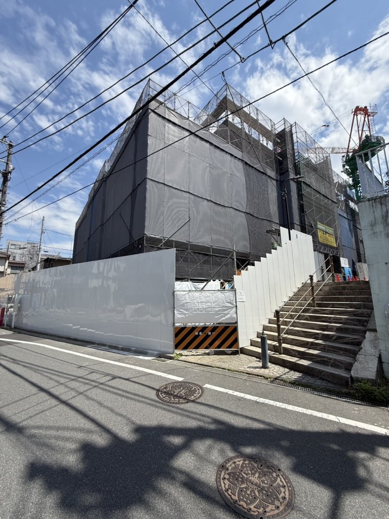 (仮称)新宿区高田馬場3丁目計画 建設工事(A物件) 新築工事現場の全景写真(2025年5月10日撮影)