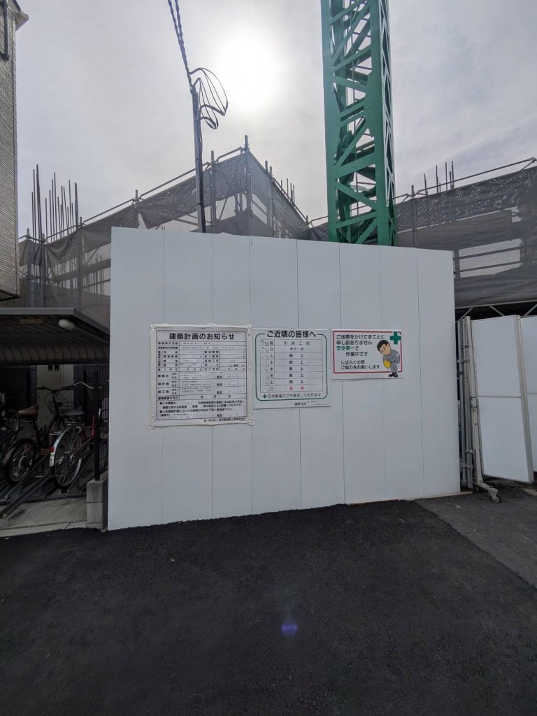 (仮称)南小岩8丁目マンション新築工事 新築工事現場の全景写真(2025年5月11日撮影)