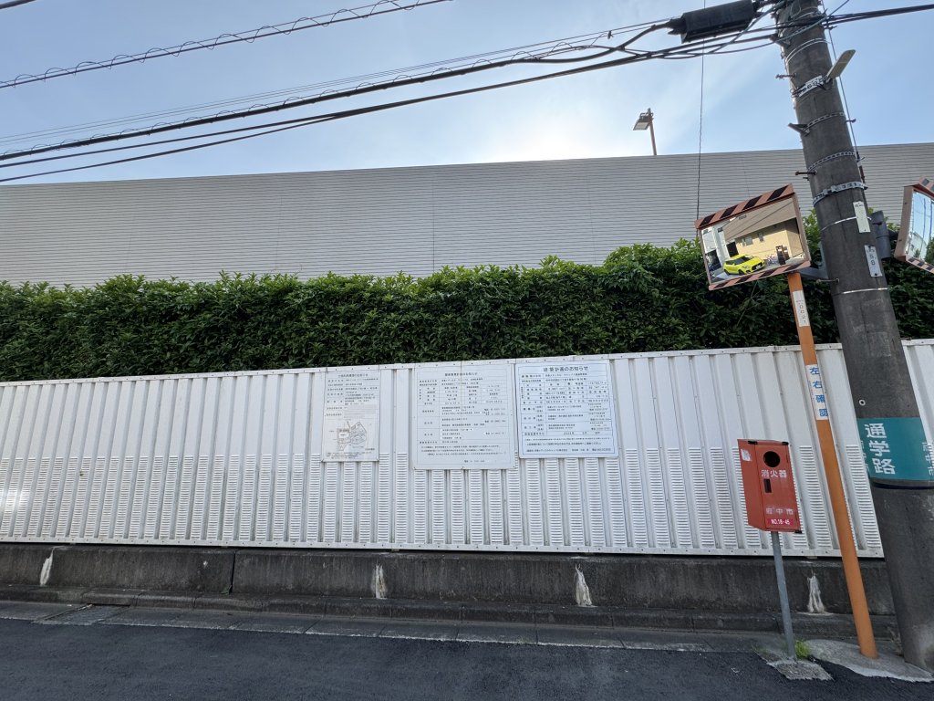 多摩メディカル・キャンパス整備等事業 新築工事現場の全景写真(2025年5月13日撮影)