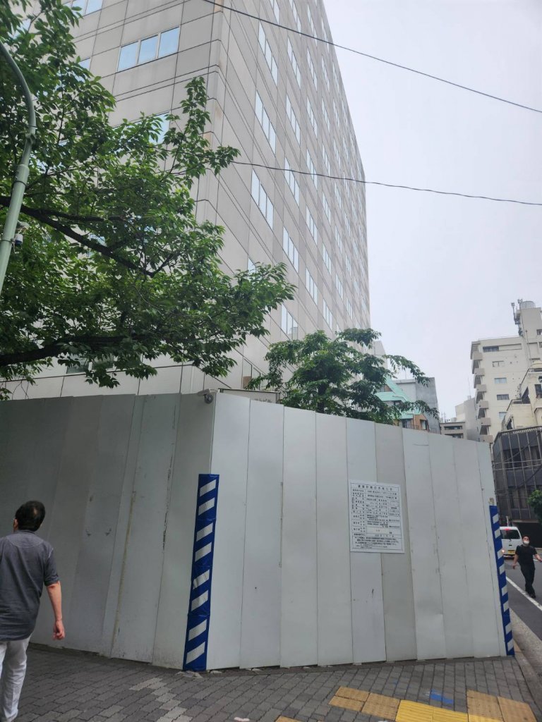 (仮称)西五反田2丁目マンション計画 新築工事現場の全景写真(2025年6月7日撮影)