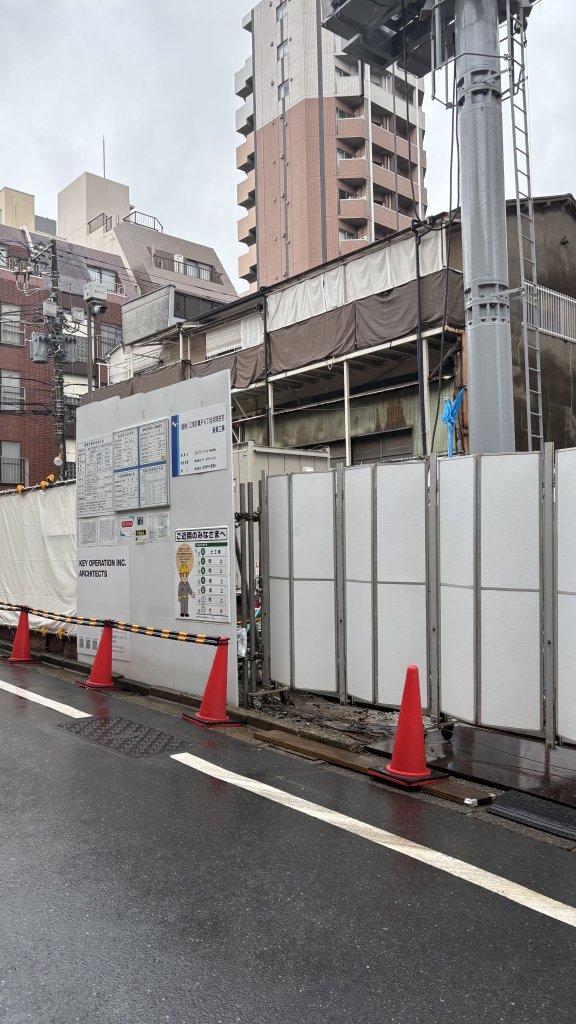 (仮称)江東区亀戸6丁目 共同住宅新築工事 新築工事現場の全景写真(2025年6月25日撮影)