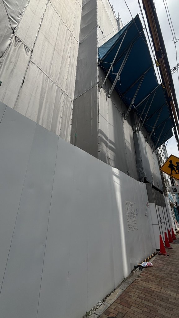 (仮称)台東4丁目ホテル計画新築工事 新築工事現場の全景写真(2025年7月7日撮影)