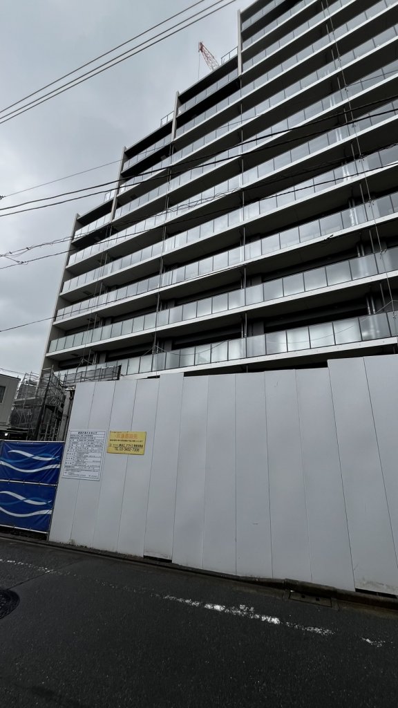 (仮称)赤羽計画B敷地 新築工事現場の全景写真(2025年7月23日撮影)