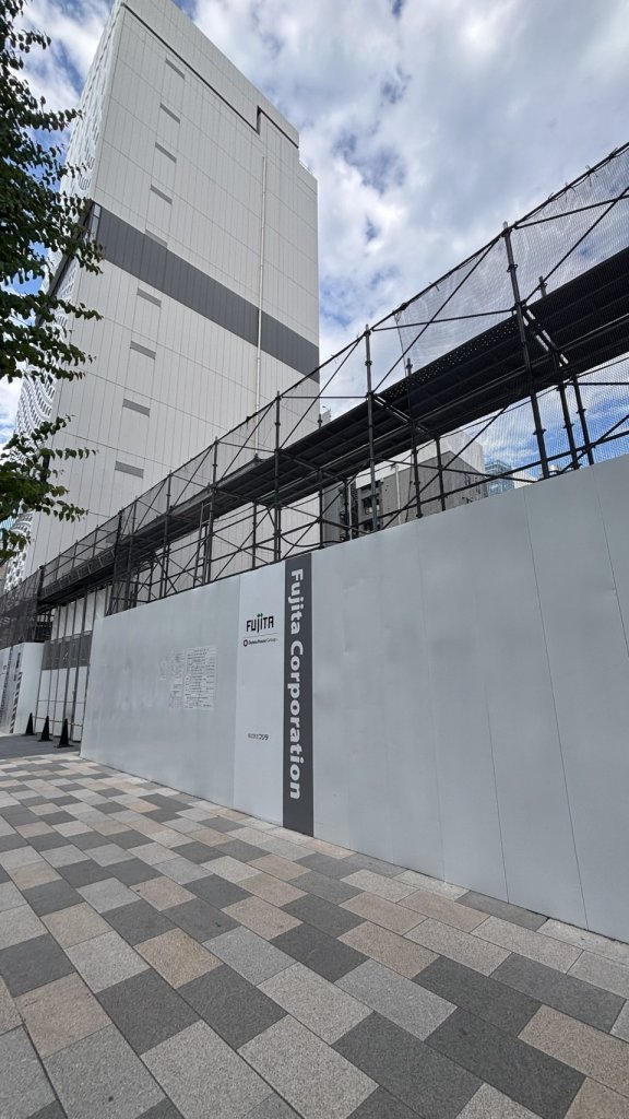(仮称)銀座コア建替計画 新築工事 新築工事現場の全景写真（2025年8月10日撮影）