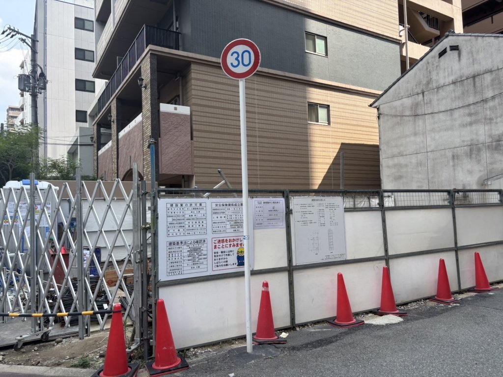 (仮称)西天満3丁目計画 新築工事現場の全景写真(2025年8月15日撮影)