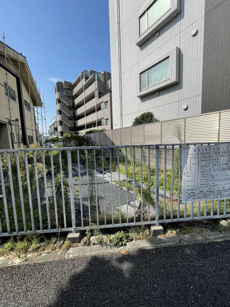 新宿区西落合一丁目計画新築工事 新築工事現場の全景写真（2025年8月21日撮影）
