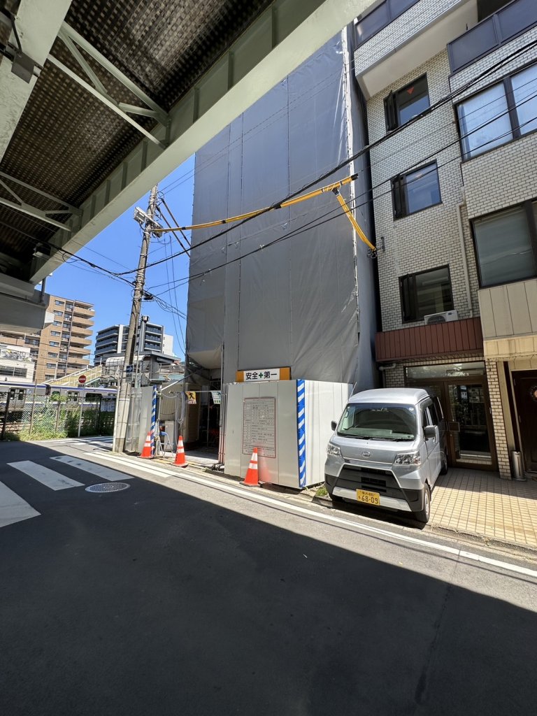 (仮称)平沼橋H&Mネクステージビル 新築工事 新築工事現場の全景写真(2025年9月2日撮影)