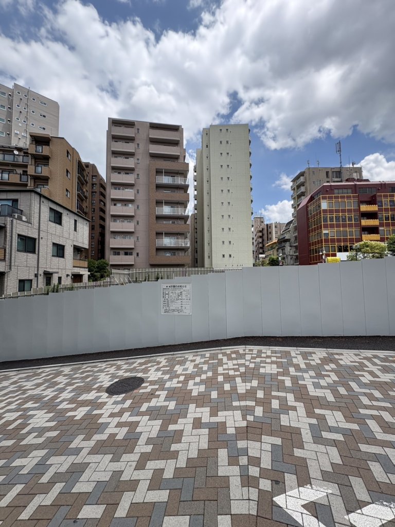 (仮称)豊島園駅前複合施設計画 新築工事現場の全景写真(2025年9月6日撮影)