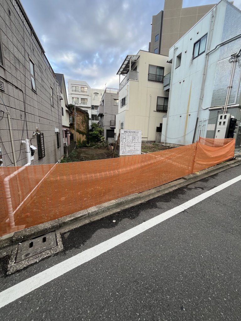 (仮称)大塚5丁目計画新築工事 新築工事現場の全景写真（2025年9月24日撮影）