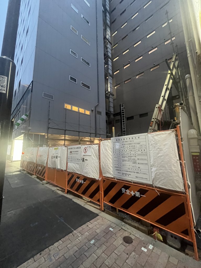 (仮称)銀座6丁目ビル 新築工事現場の全景写真(2025年10月7日撮影)