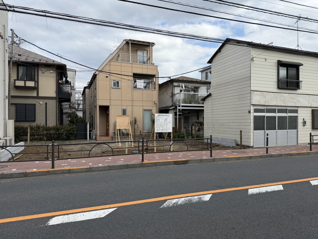 練馬区中村南1丁目1棟現場 新築工事現場の全景写真(2025年10月11日撮影)