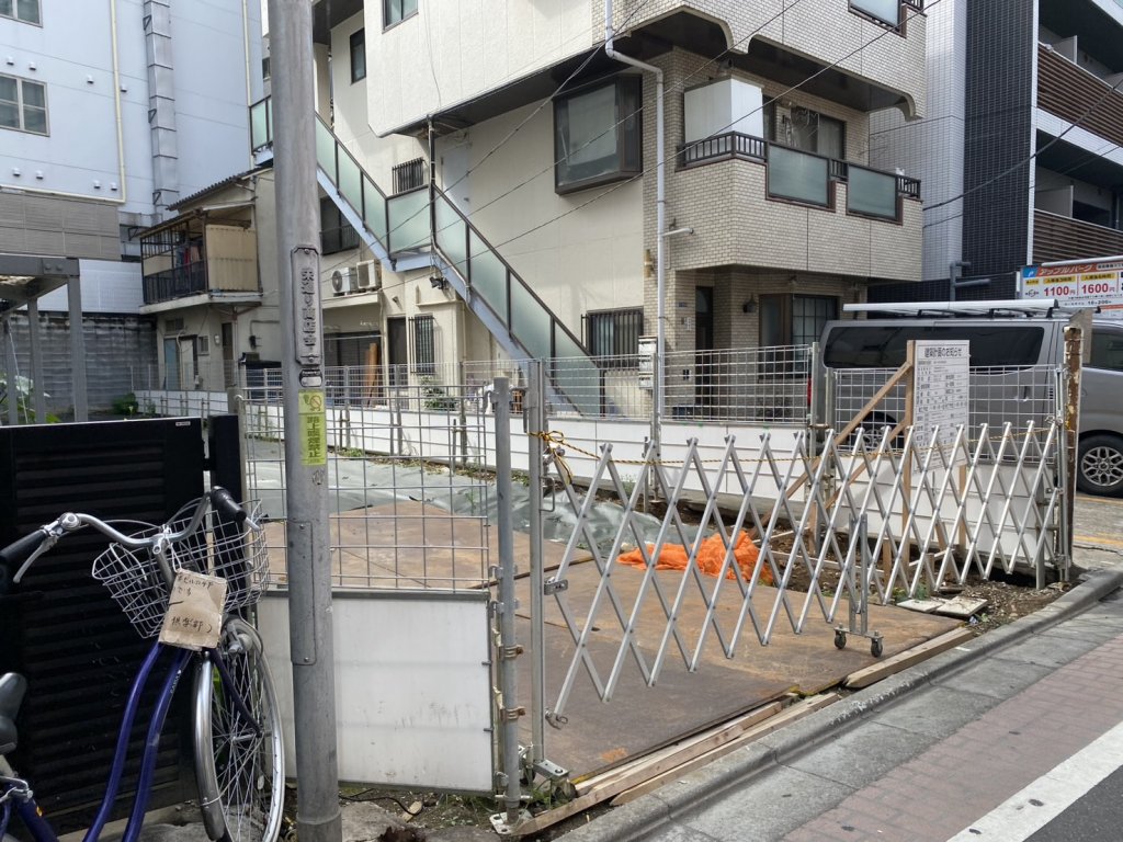 (仮称) ECORICH高田馬場Ⅱ 新築工事現場の全景写真(2025年10月13日撮影)