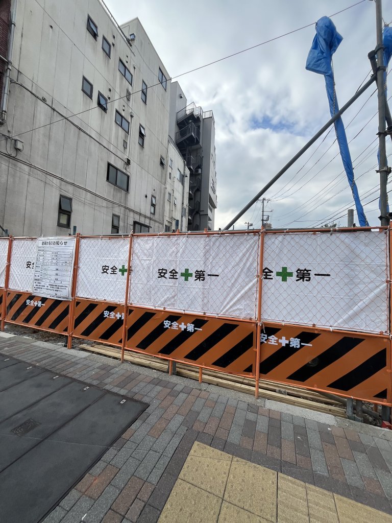 (仮称)江東区越中島一丁目共同住宅 新築工事 新築工事現場の全景写真(2025年10月18日撮影)