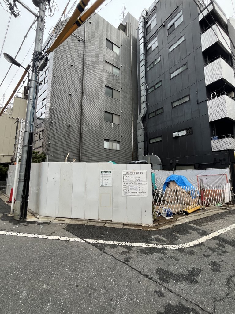 (仮称)豊島区北大塚2丁目ビル 新築工事 新築工事現場の全景写真(2025年10月18日撮影)