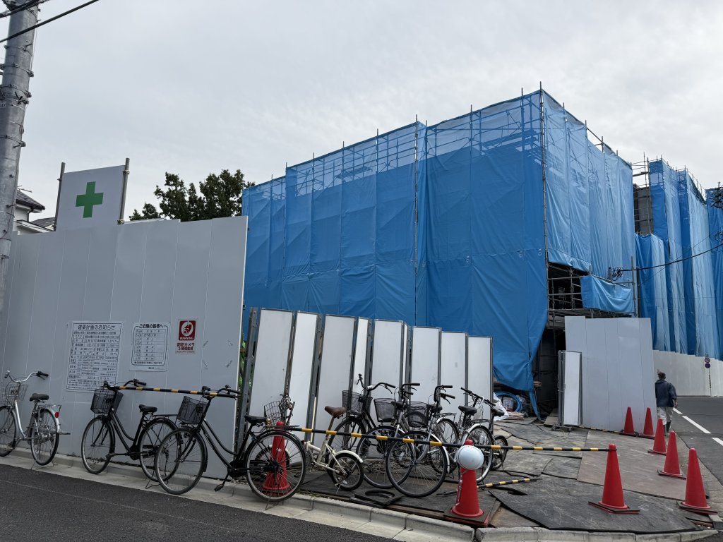(仮称)練馬区大泉学園町2丁目計画 新築工事現場の全景写真(2025年10月23日撮影)