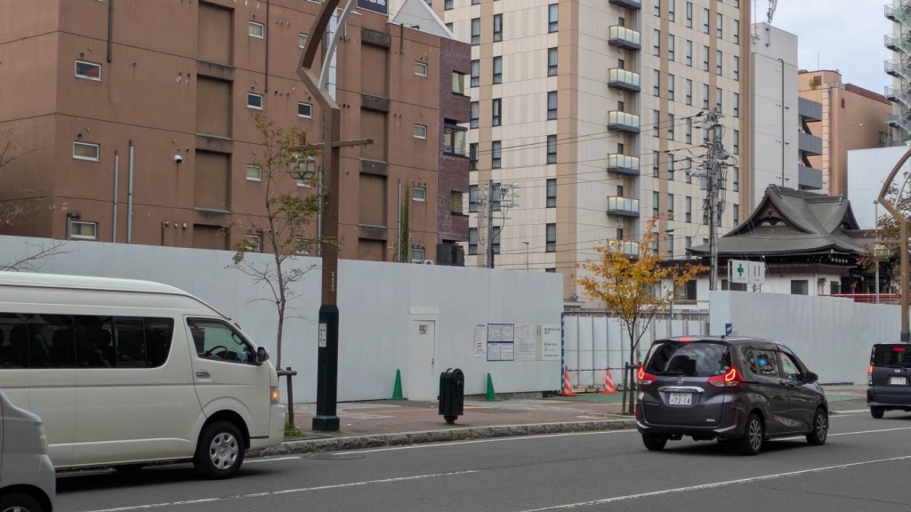 (仮称) 札幌南7西4ホテル計画 新築工事現場の全景写真（2025年11月8日撮影）