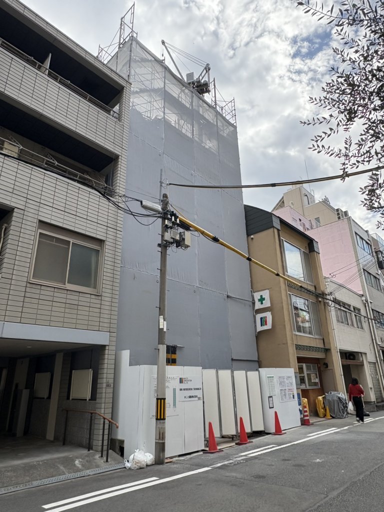 (仮称) 大阪市西区京町堀2丁目計画 新築工事現場の全景写真（2025年11月21日撮影）