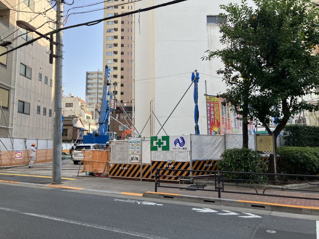 (仮称)東上野5丁目計画 新築工事 新築工事現場の全景写真(2025年12月2日撮影)